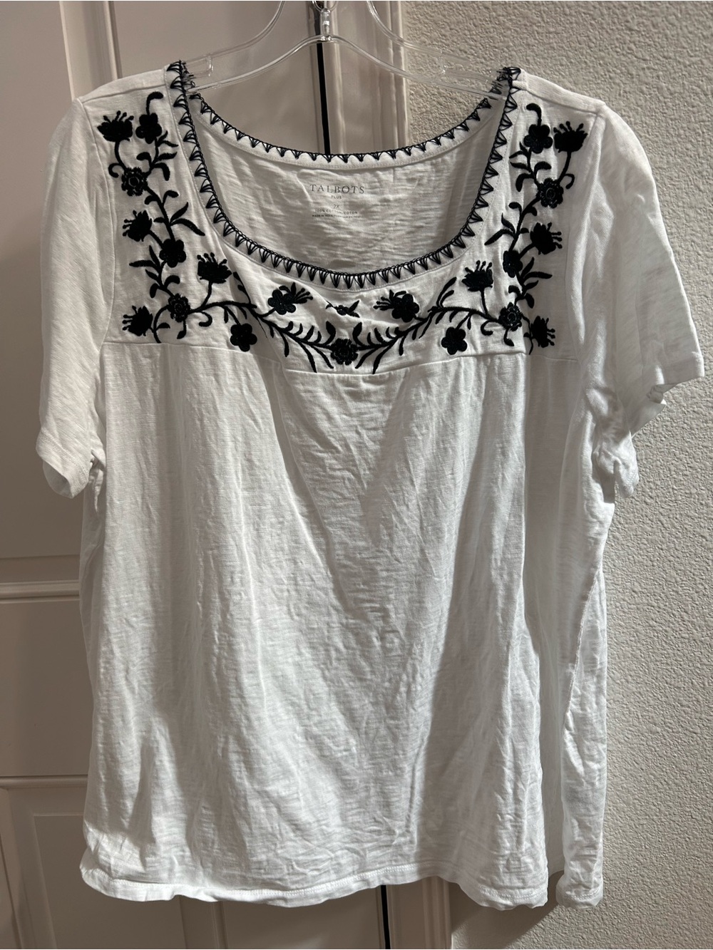 Talbots White Short Sleeve Scoop Neck Tee with Black Floral Embroidery